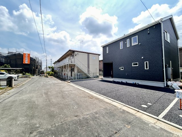 【Cradle garden】宇都宮市宮の内 第4 全2棟の前面道路含む現地写真|〇2号棟〇
通り抜け車両が少なく、驚くほど静かな住環境。
小さなお子様やペットのいるご家庭も、家の前での飛び出し不安が少なく、落ち着いた毎日を過ごせます☆
※2026年7月撮影