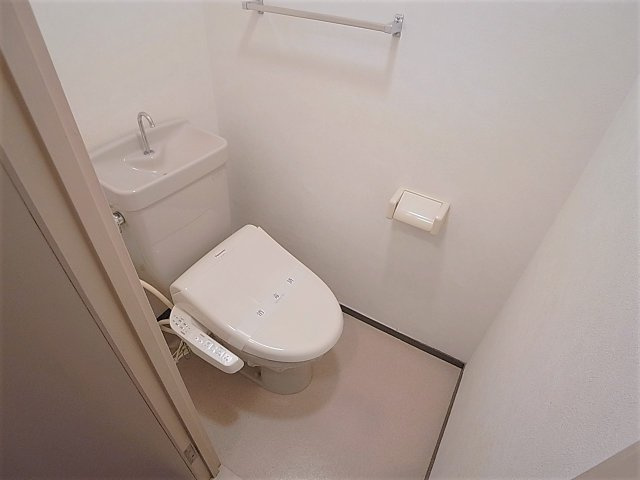 パルメゾン北町のトイレ|温水洗浄便座付きのトイレ
