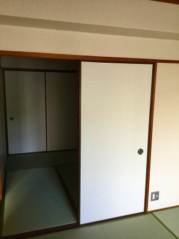 小徳ビルの和室