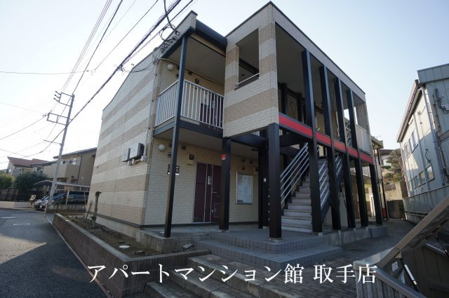 レオパレスグレイスの外観