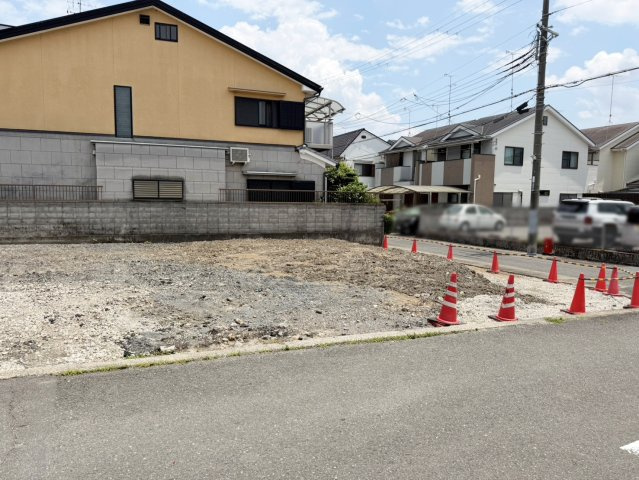 上桂三ノ宮町|『間口ゆったり１０.４ｍ×９.９ｍ！』
ゆったり間口で存在感あるおうちに♪（R8.6撮影）
