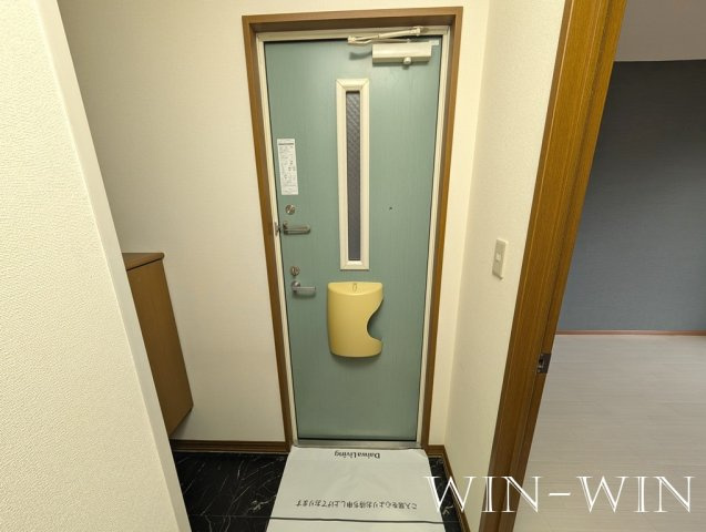アルファヴィレッジえじま Aの玄関