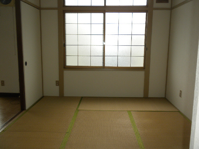 ハイツ菅原の和室