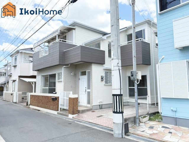 明石市魚住町清水　中古戸建の前面道路含む現地写真|●年中無休：当日予約可●車通りも少なく、お子様とのお散歩も安心してできる閑静な住宅地