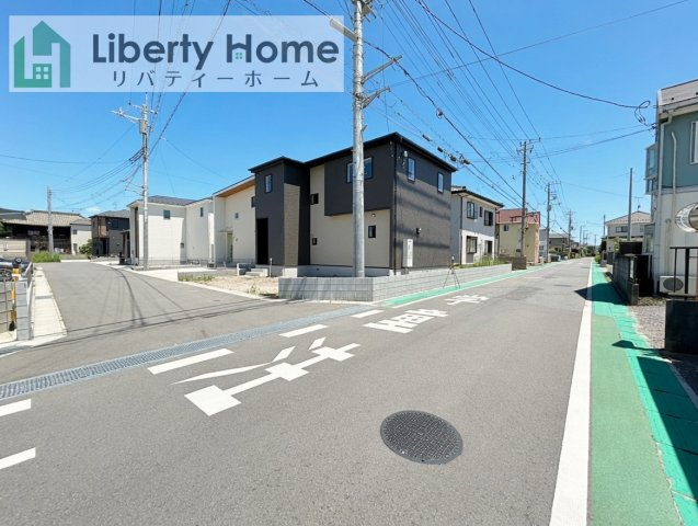 取手市井野第1期　1号棟　新築戸建の前面道路含む現地写真