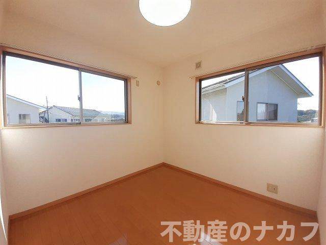 エミナンスの洋室|※同タイプの部屋写真です