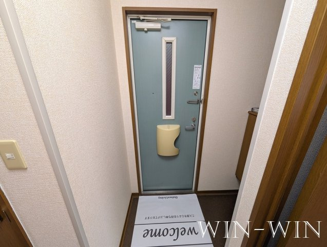 アルファヴィレッジえじま Aの玄関