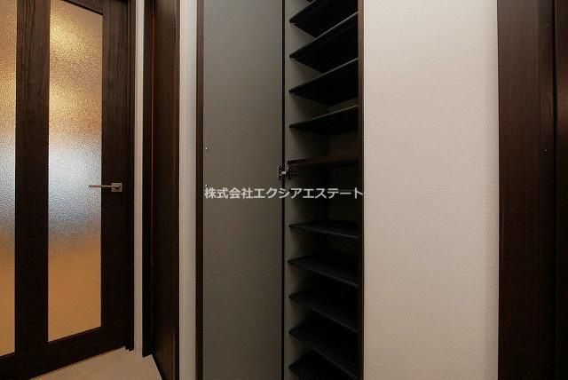 Nu岸里駅前の収納
