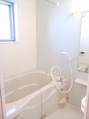 【浴室】 | ボヌール旭野 | コンパクトで使いやすいお風呂です