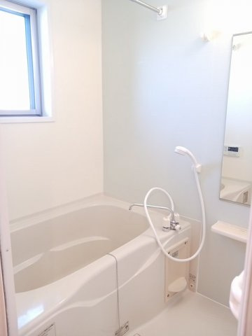 【浴室】 | ボヌール旭野 | コンパクトで使いやすいお風呂です