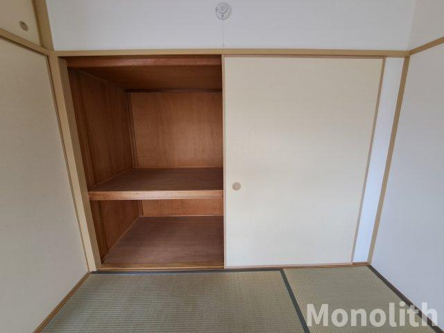 光明台33号棟の収納