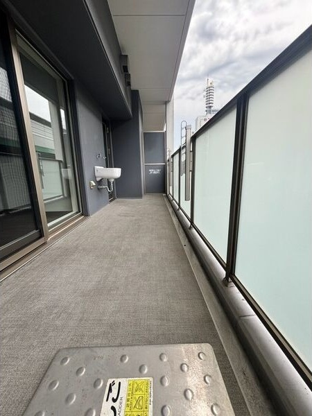 プレサンスロジェ高岳駅前