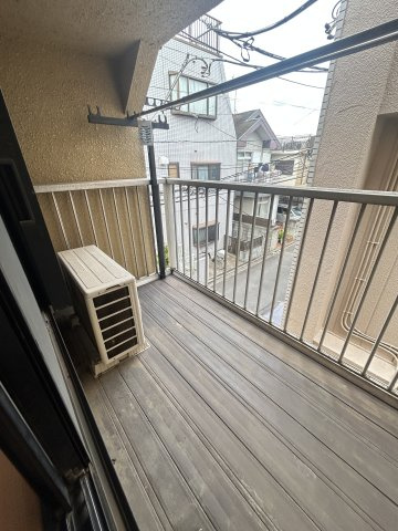 松山１丁目貸家のバルコニー