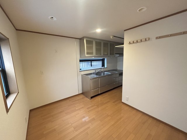 松山１丁目貸家の居間・リビング
