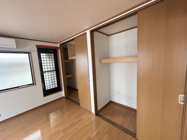松山１丁目貸家の収納