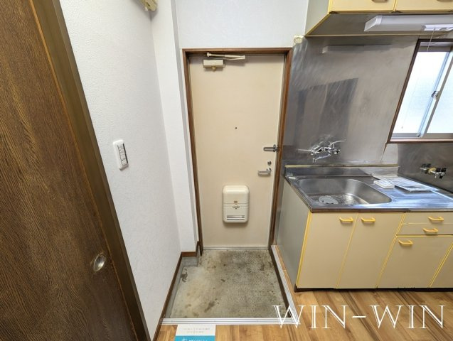 ウイングコート 西岩田タウンの玄関
