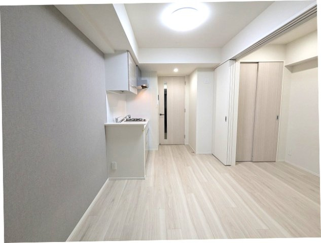 Urbanex千代田淡路町の設備|ダイニングに床暖房・エアコン・照明付、洋室にクローゼット付きです