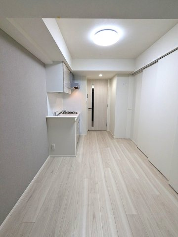 Urbanex千代田淡路町の設備|ダイニングに床暖房・エアコン・照明付です