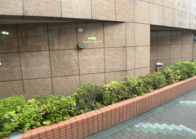 【構造・工法・仕様】 | ヴェルヒルズ町田 | ＲＣ造、Reinforced Concreteは直訳すると補強されたコンクリートです。主に柱や梁・床・壁が鉄筋とコンクリートで構成おり、鉄筋を組んだ型枠にコンクリートを流し込んで固めたものを指します。