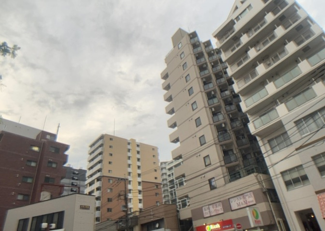 【展望】 | ヴェルヒルズ町田 | 眺望の良さを楽しめるダイニングキッチンで家族団らんの時間を過ごしてはいかがでしょうか。バルコニーから見える景色を家族で眺める時間は、時間が経つのを忘れてしまいそうですね。是非、現地を見に行きましょう！