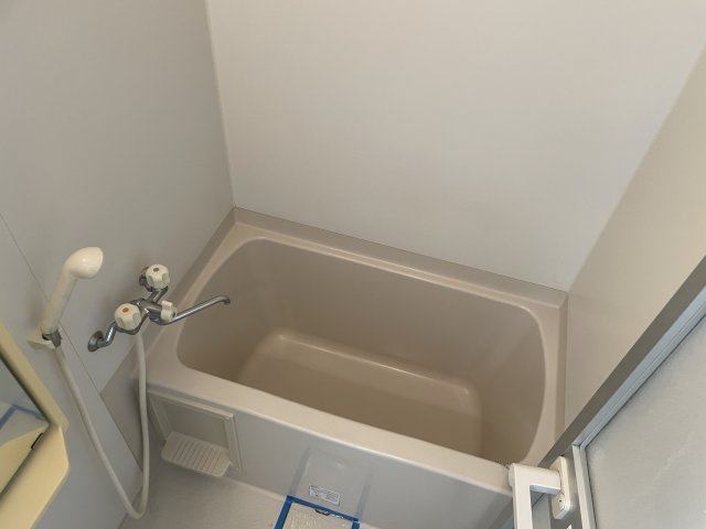 【浴室】 | 第3いわきビル | 同物件別部屋写真です。