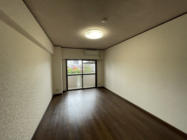 【居間・リビング】 | 第3いわきビル | 同物件別部屋写真です。