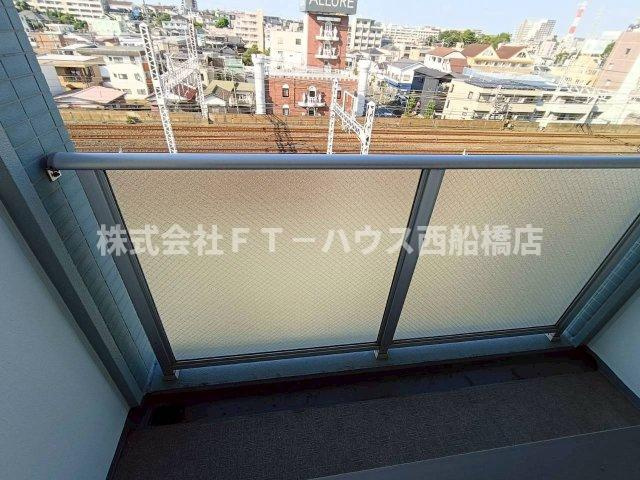パークアクシス西船橋本郷町のバルコニー