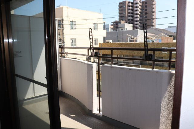 ライオンズマンション日吉町【キャッシュバック対象】のバルコニー|※現状優先