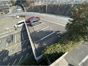 ユーライフ加家の駐車場