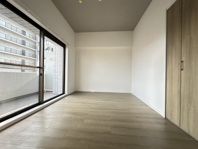 【洋室】 | ライオンズマンション六ッ門西