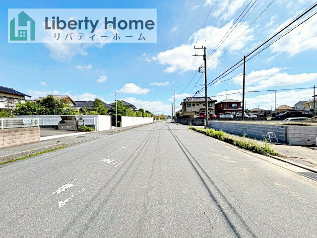 取手市藤代南3期　1号棟　新築戸建の前面道路含む現地写真