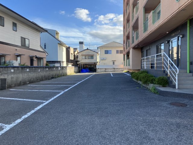 コーポ瀬戸内の駐車場