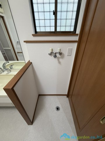 二宮町緑が丘3丁目　中古戸建のランドリースペース