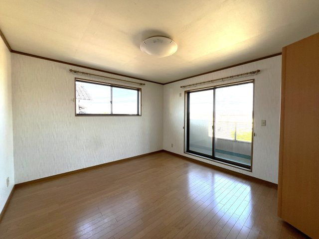 米子市旗ヶ崎８丁目　中古住宅の洋室|２階