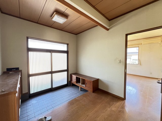 米子市旗ヶ崎８丁目　中古住宅の玄関