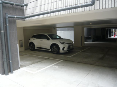 【駐車場】 | モンテヴェルデ神楽坂弐番館 | 車をお持ちの方に嬉しい駐車場がある物件です