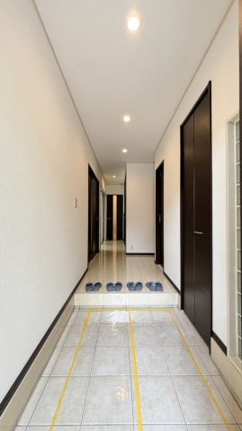 2016年築中古戸建　江戸川区　中葛西５丁目　空家　リ　フォーム済の玄関