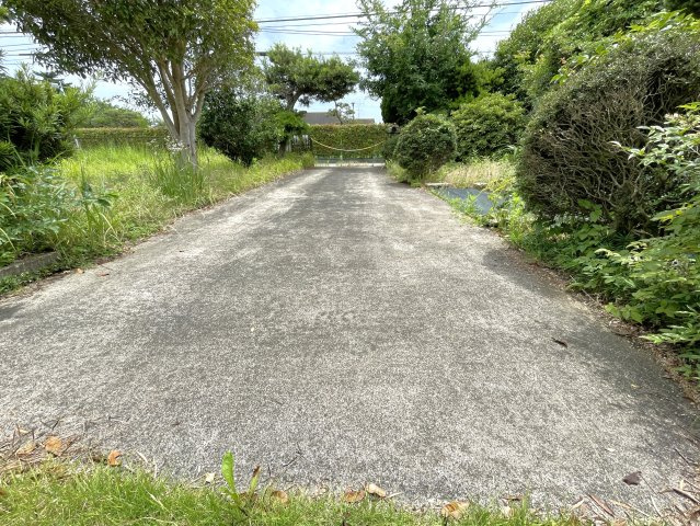 下ヶ傍示　中古戸建の駐車場