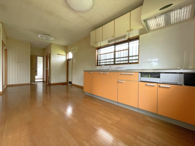 下ヶ傍示　中古戸建の居間・リビング