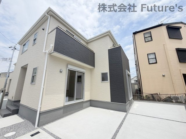 三郷市戸ケ崎3丁目　新築戸建　全10棟　5号棟の外観|「八潮」駅・「三郷中央」駅・「金町」駅までバス便あり◎