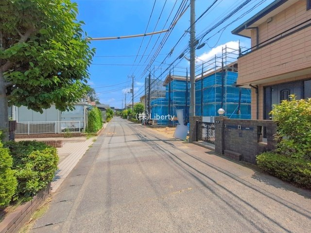 守谷市みずき野5期　新築戸建の前面道路含む現地写真