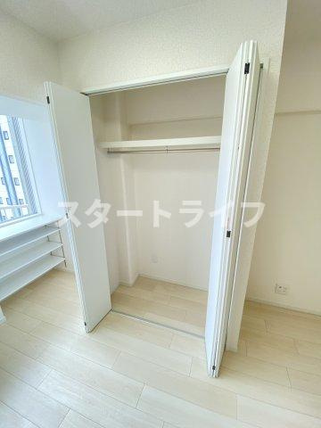 大阪市淀川区西中島７丁目の賃貸マンションの収納