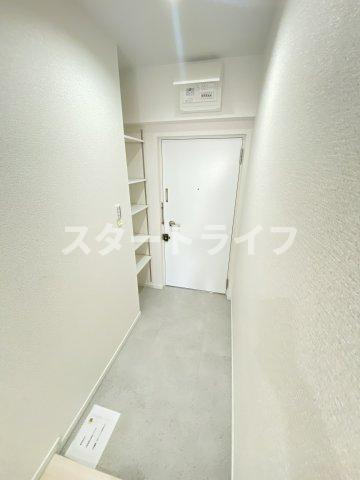 大阪市淀川区西中島７丁目の賃貸マンションの玄関