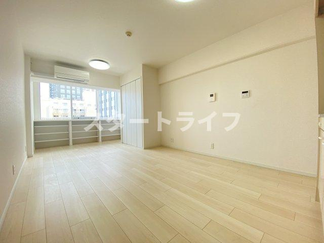 大阪市淀川区西中島７丁目の賃貸マンションの居間・リビング