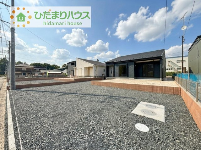 【駐車場】 | 第1常総市坂手町　新築戸建　3号棟 | マイホームなら駐車場代がかかりません！しかも、自宅の駐車場で洗車ができます！今までコイン洗車に行っていた手間も省けて、節約にもつながります(^^♪