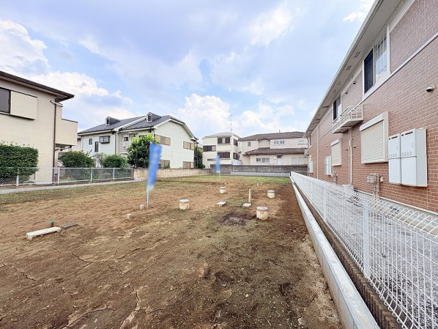 【外観】 | 東久留米市本町4丁目　建築条件無売地　全5区画　(保谷店) | 小・中学校まで徒歩15分以内ですのでお子様の登下校も安心。