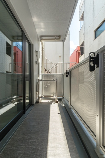 【バルコニー】ＳＡＮＫＹＯ ＹＯＫＯＨＡＭＡ ＣＡＭＰＵＳ