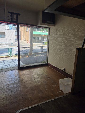 中野区本町５丁目の店舗事務所のロビー