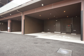 【駐車場】