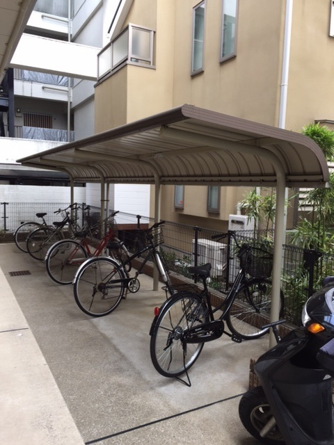 レオパレスコングラツィア石川台の駐車場|73529357_14.jpg